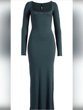 Long Sleeve Scoop Neck Maxi Dress